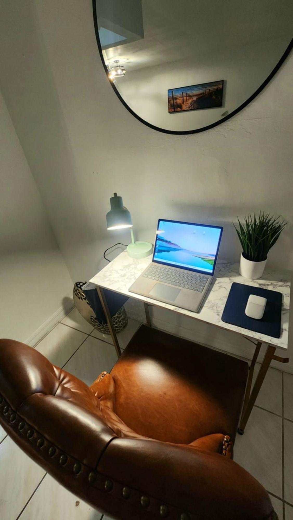 Bayfront Apartment Breathtaking Views- One Bedroom W Balcony- Living Room -Free Parking マイアミビーチ エクステリア 写真